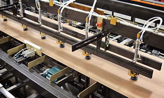 Soffit/Vinyl Siding Case Packer